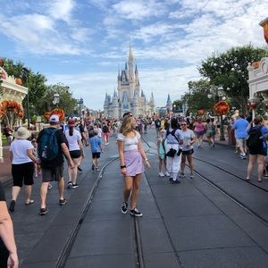 Meet your Posher, Remee